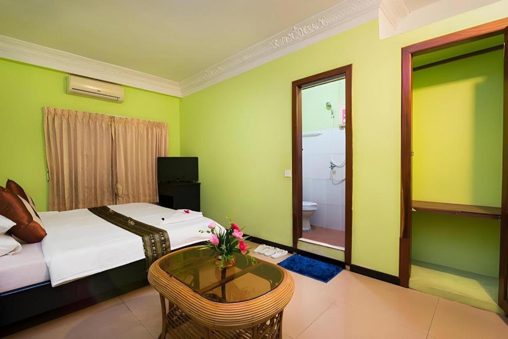 Happy Zone Hostel Siem Reap Dış mekan fotoğraf